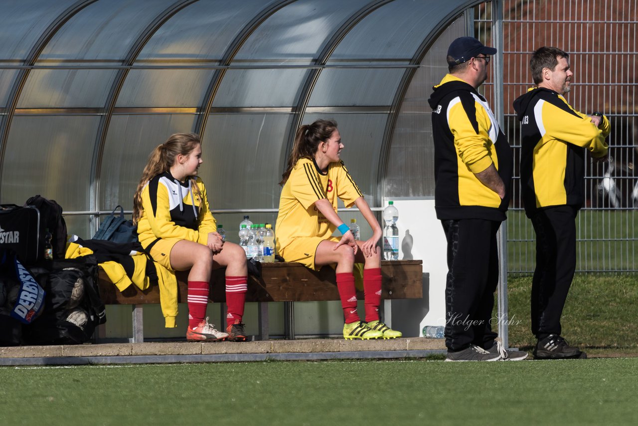 Bild 129 - B-Juniorinnen SG Weststeinburg/Bei - SV Fisia 03 : Ergebnis: 1:2